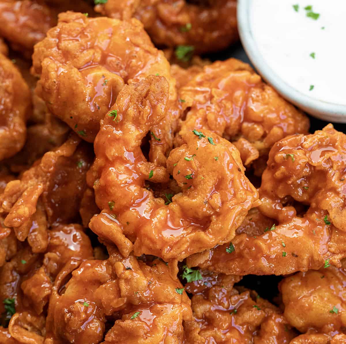 Mastering Buffalo Shrimp: Crispy, Tangy, & Customizable